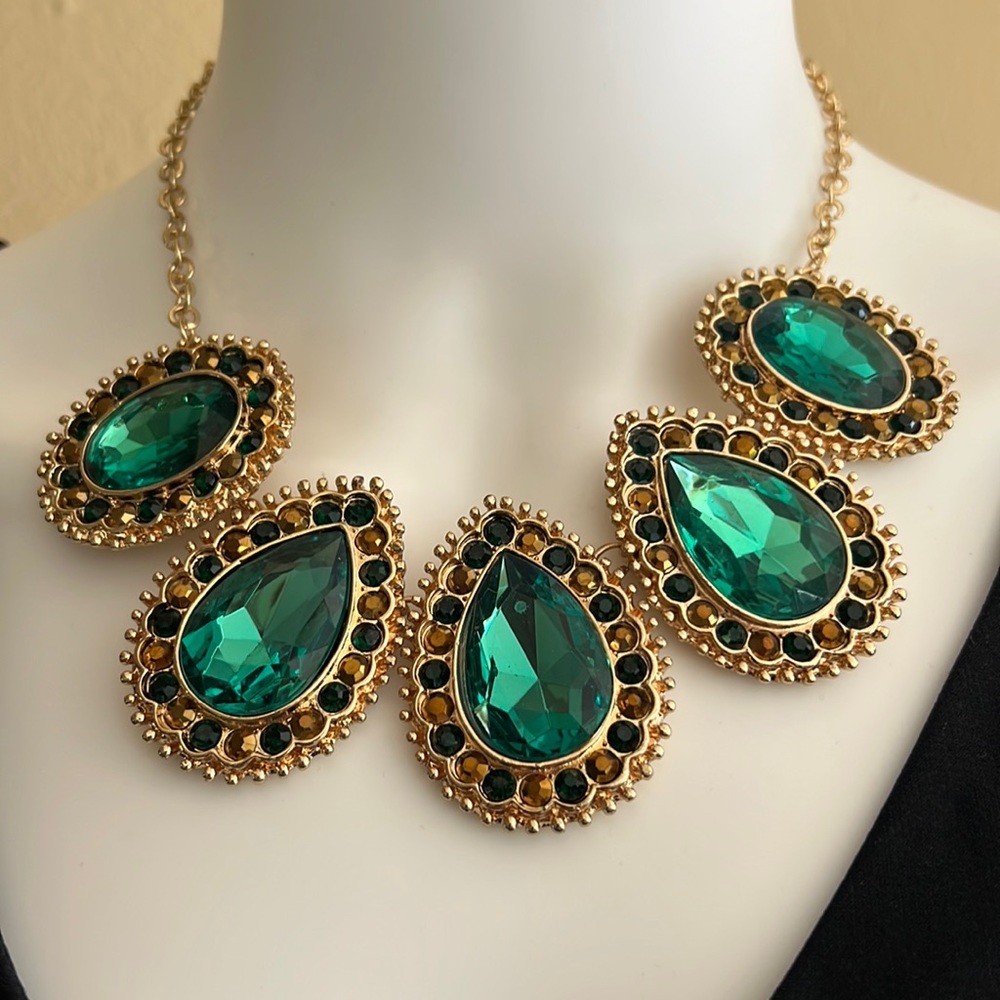 Brilliant Emerald Green Statement Necklace